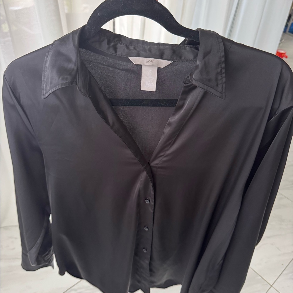 H&M Women's Satin Button-Up Blouse